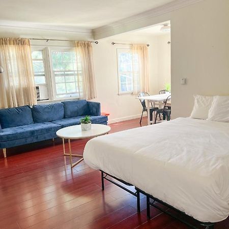 Charming Century City Condo Los Angeles Exterior photo